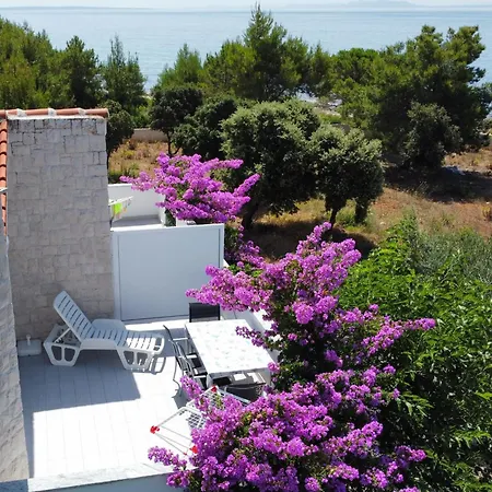 Mirakul Apartments Vir Exterior photo