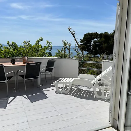 Mirakul Apartments Vir Exterior photo