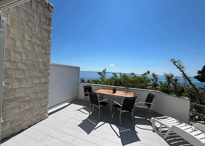Mirakul Apartments