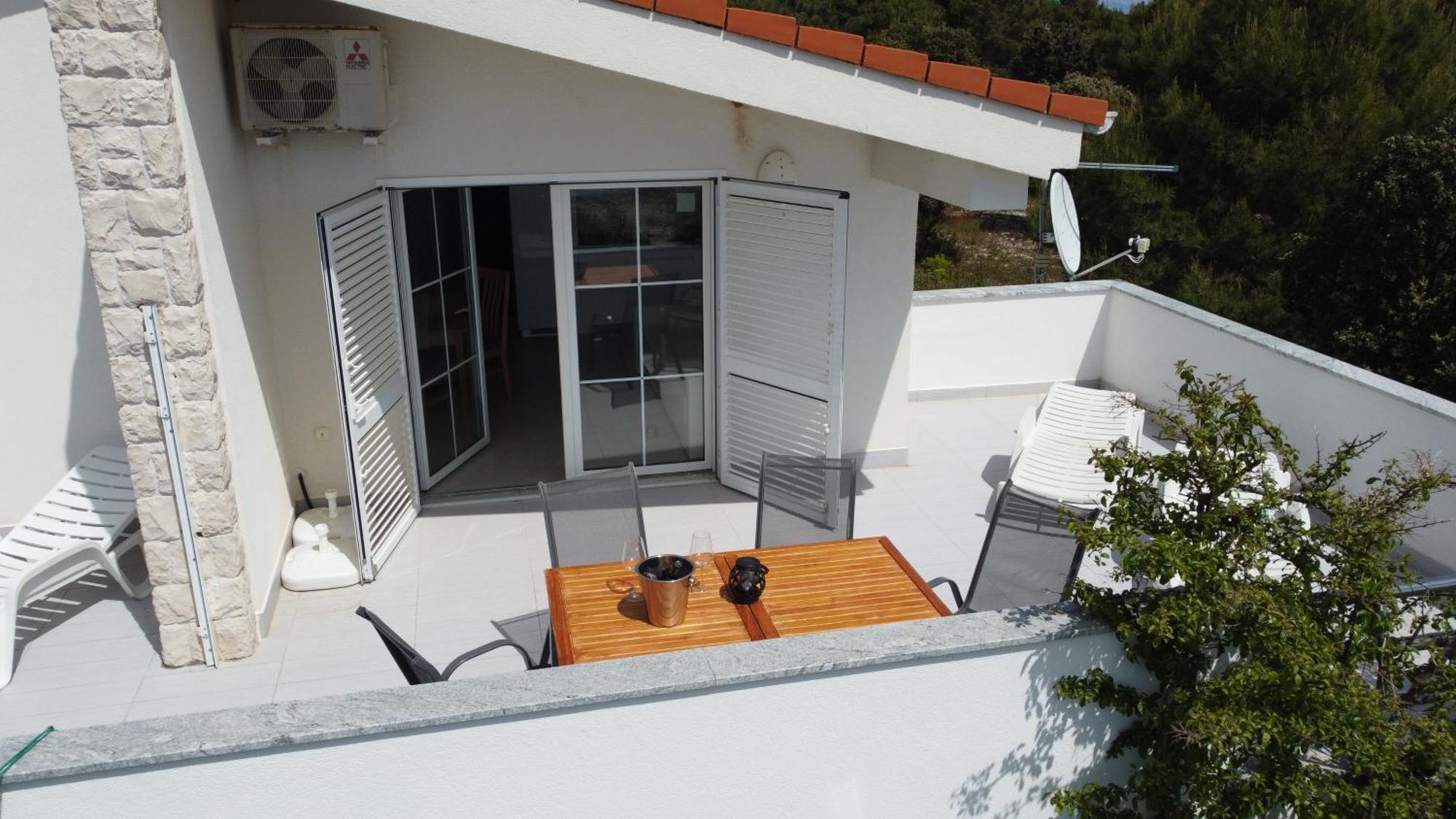 Apartment Mirakul