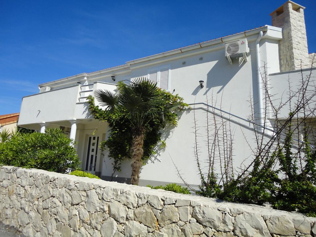 Apartment Mirakul